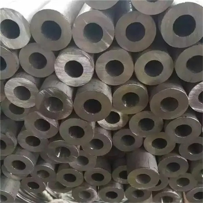 Stainless Steel Seamless Tubes and Pipes Stainless Steel Seamless Tubes and Pipes